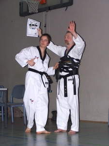 101_0641b 6 DAN - 6 Schwarzgurte