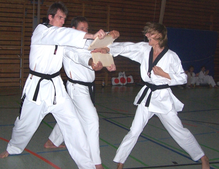 100_8370 Bruch-Handkante v Irene Dimperl-b